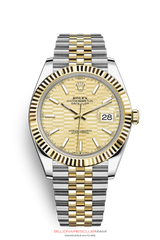 THIS OYSTER PERPETUAL DATEJUST 41 IN OYSTERSTEEL AND YELLOW GOLD FEATURES A FLUTED BEZEL AND A JUBILEE BRACELET. The light reflections on the case sides and lugs highlight the elegant profile of the 41 mm Oyster case, which is fitted with a fluted bezel. Aesthetically, the Datejust has spanned eras, while retaining the enduring codes that make it, notably in its traditional versions, one of the most recognized and recognizable of watches.